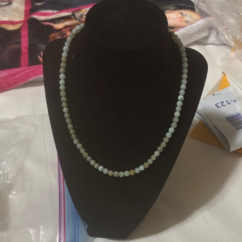 Delicate Light Green Beaded Necklace - Women Jewelry